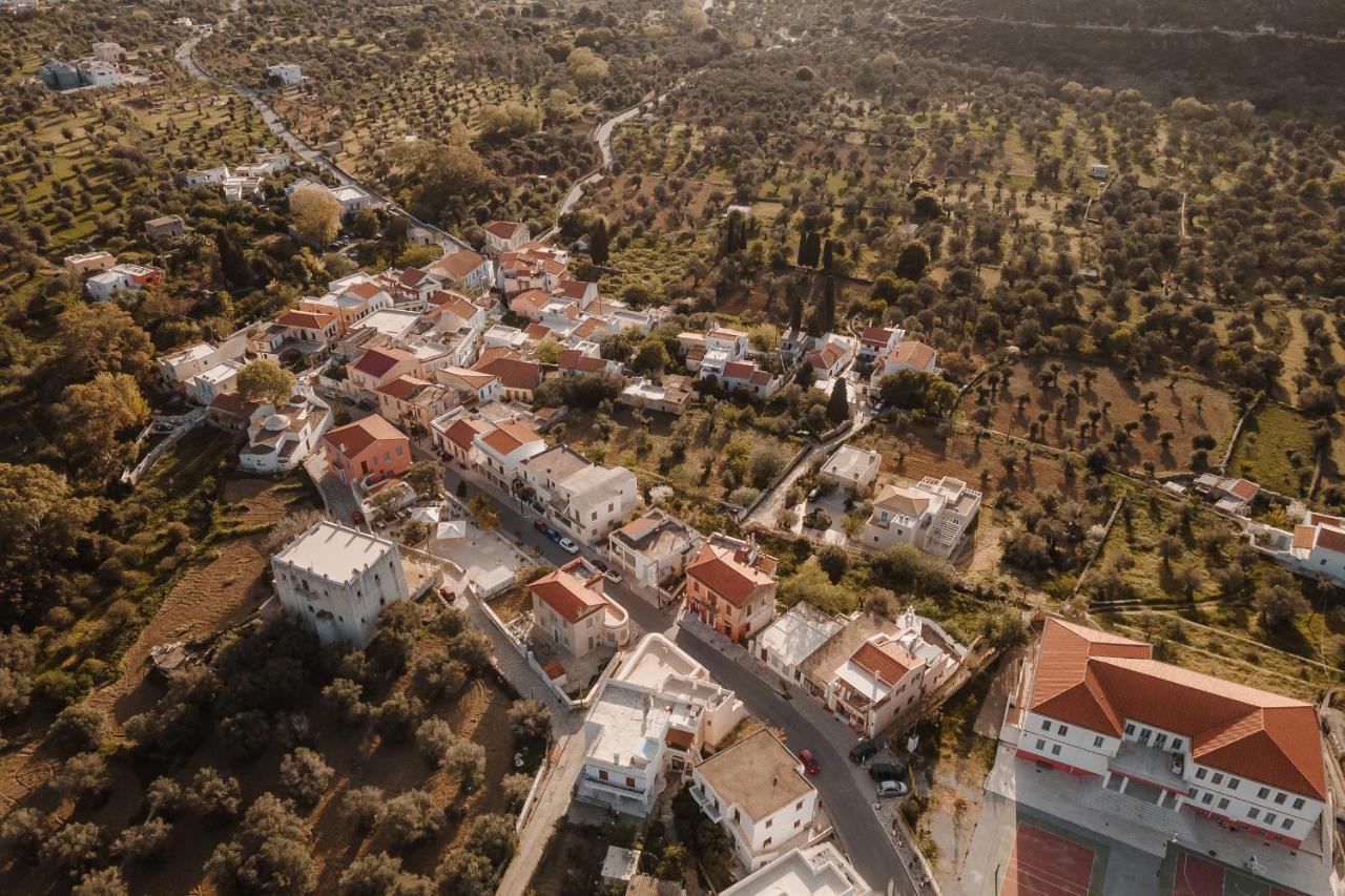 Cozy & Peaceful Apartment In Chalki Khalkion Exterior photo